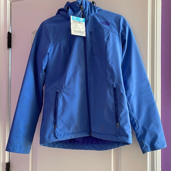 North Face Winter Jacket - Picture 1 of 8